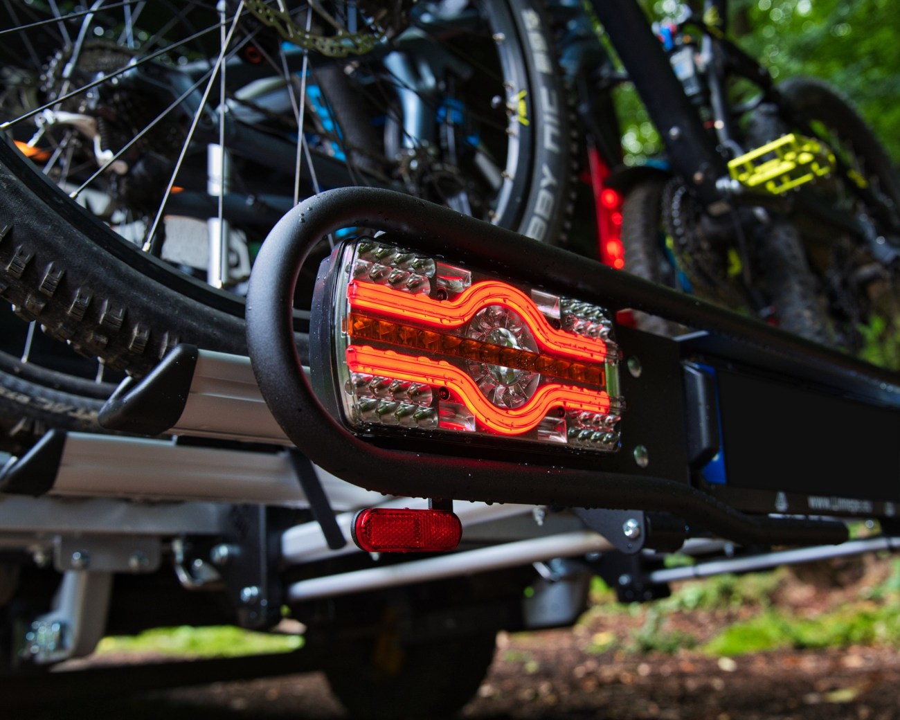 swiatla-do-kamperow-5 Lampe de camping - esthétique et ergonomie