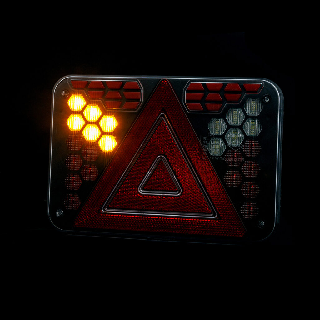 Feu arrière combiné HORUS LZD 3223 (gauche), 6 fonctions (sans éclairage de plaque d’immatriculation)